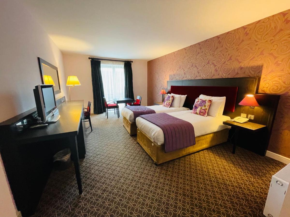 Burren Atlantic Hotel & Holiday Cottages Ballyvaughan Buitenkant foto