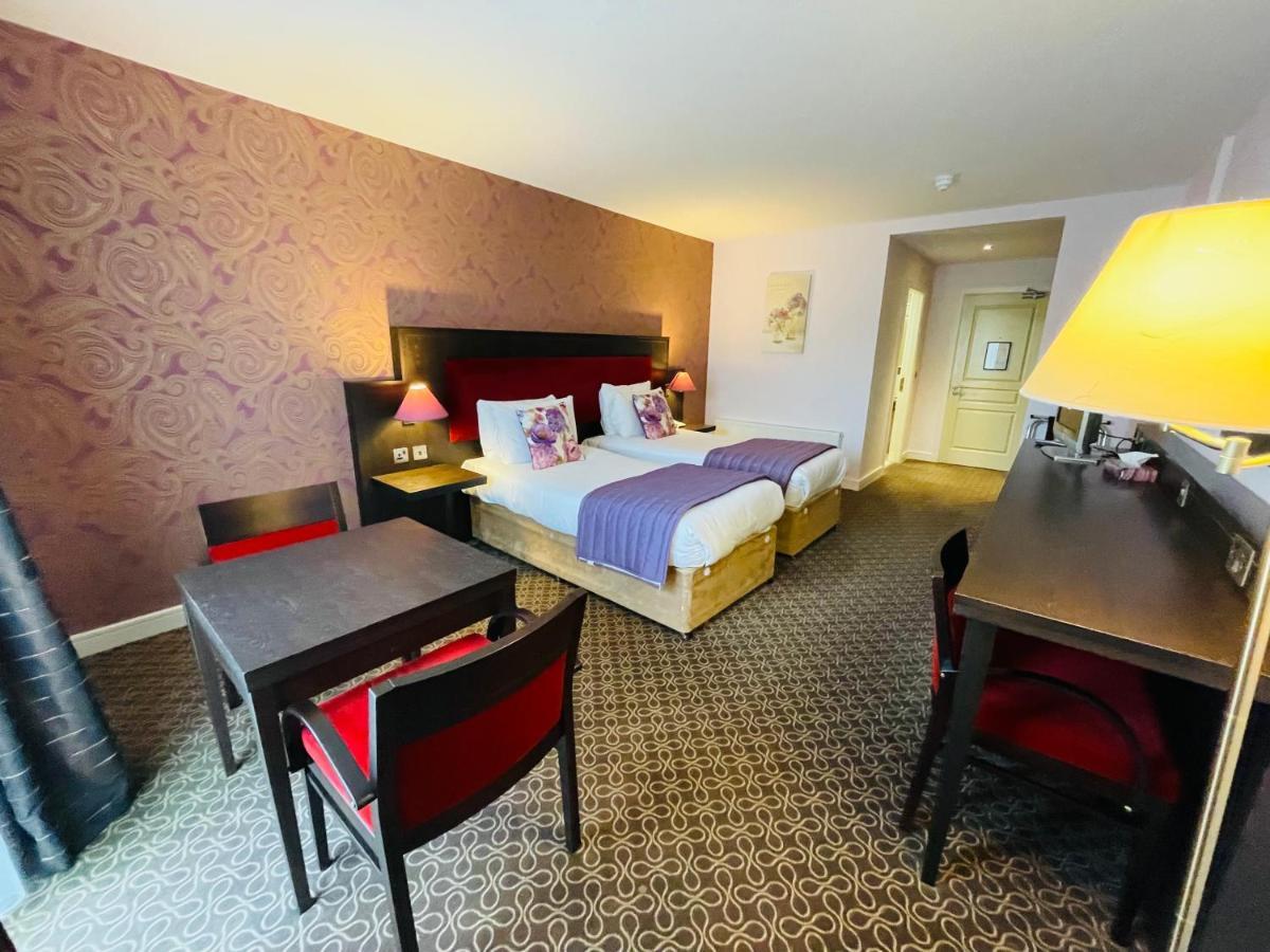 Burren Atlantic Hotel & Holiday Cottages Ballyvaughan Buitenkant foto