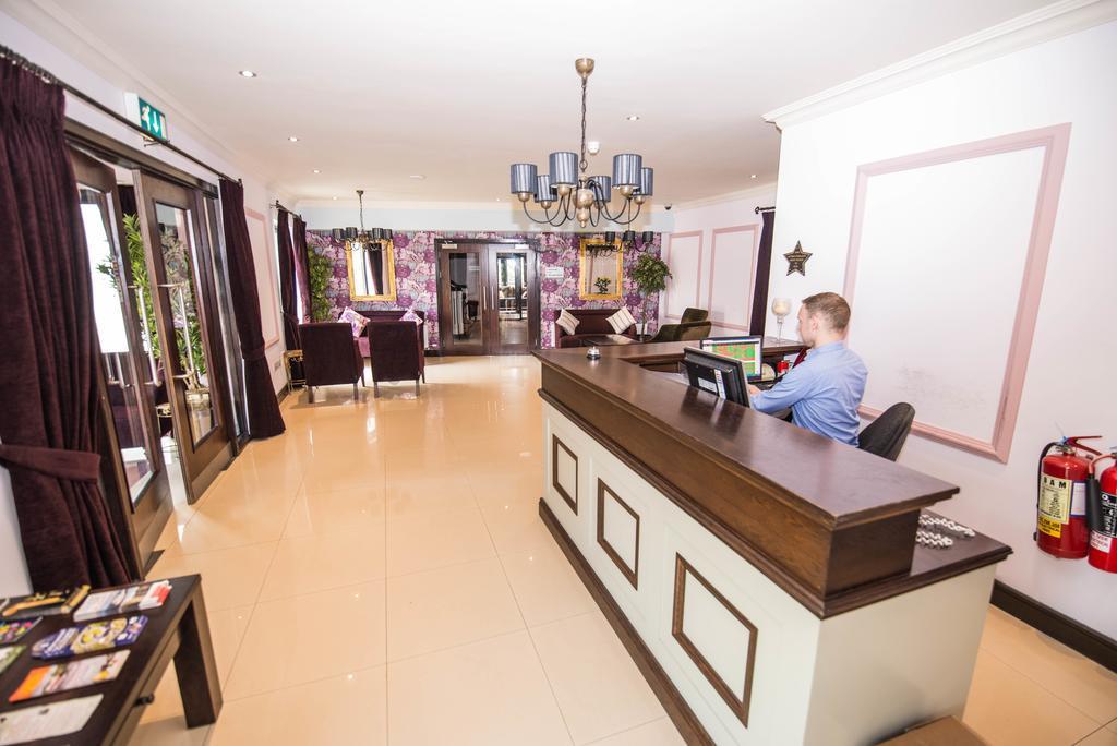 Burren Atlantic Hotel & Holiday Cottages Ballyvaughan Buitenkant foto