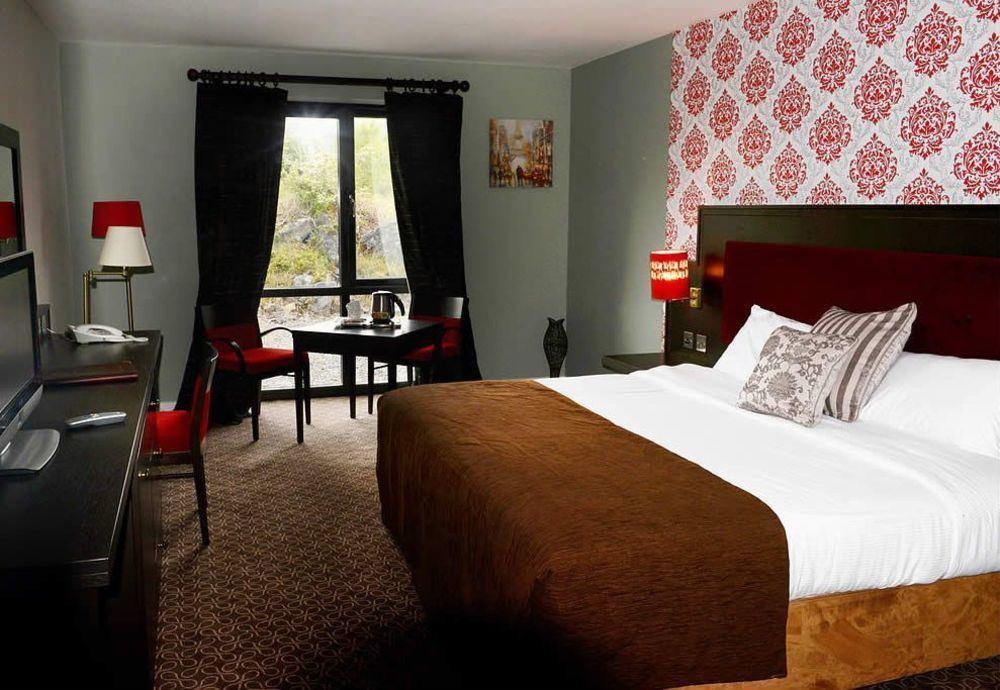 Burren Atlantic Hotel & Holiday Cottages Ballyvaughan Buitenkant foto